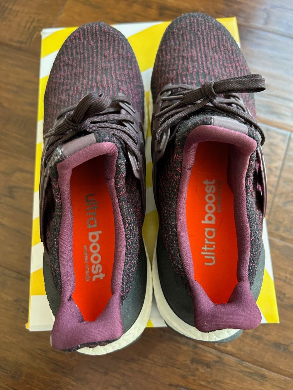 Adidas Ultraboost mens sneakers running shoes size 9 with box like new - Picture 4 of 7
